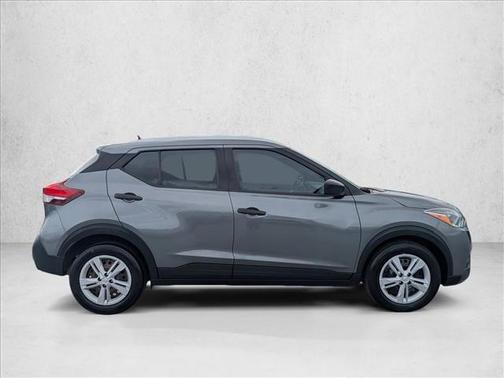 Gun Metallic 2018 Nissan Kicks S