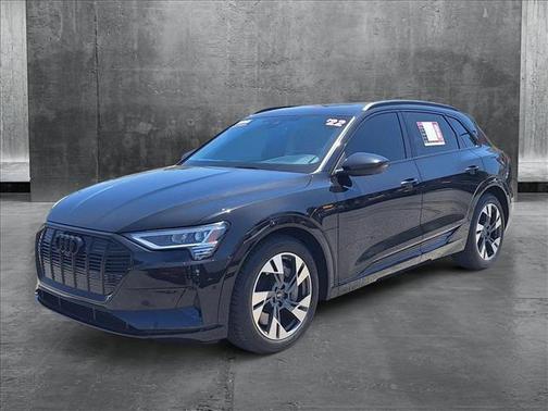 2022 Audi e-tron Premium