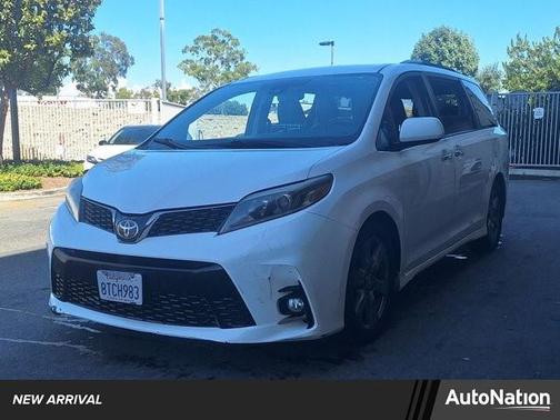 2018 Toyota Sienna SE