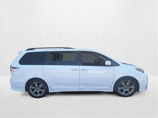 2018 Toyota Sienna SE