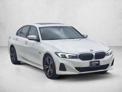 Alpine White 2023 BMW 330e 330e