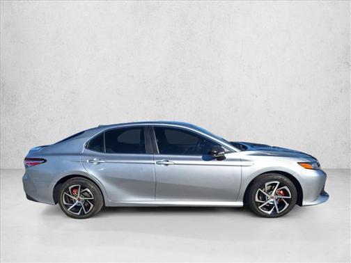 2019 Toyota Camry Hybrid LE