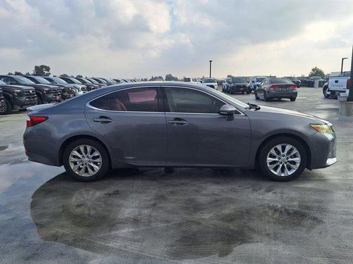 2013 Lexus ES 300h Base