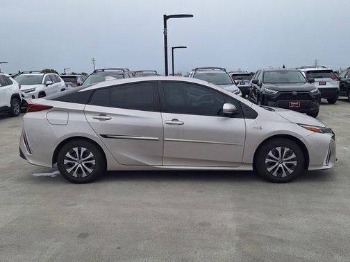 2022 Toyota Prius Prime LE