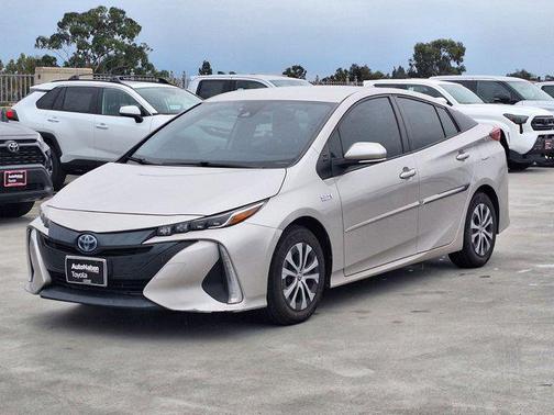 2022 Toyota Prius Prime LE