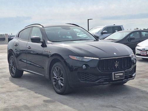 2018 Maserati Levante Base