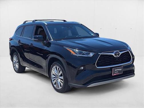 2023 Toyota Highlander Platinum