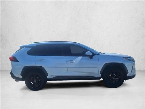 2023 Toyota RAV4 Hybrid SE