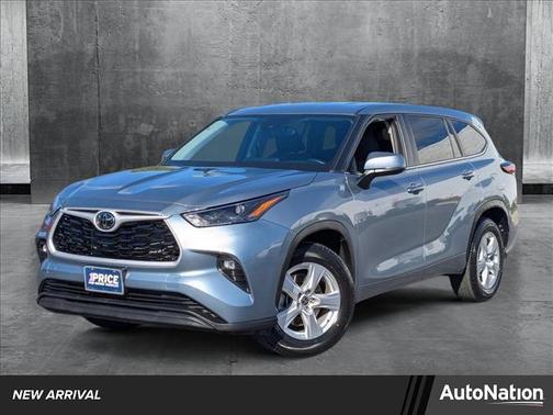 2024 Toyota Highlander LE