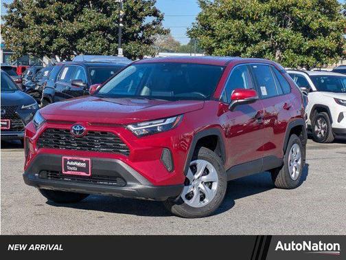 2025 Toyota RAV4 LE