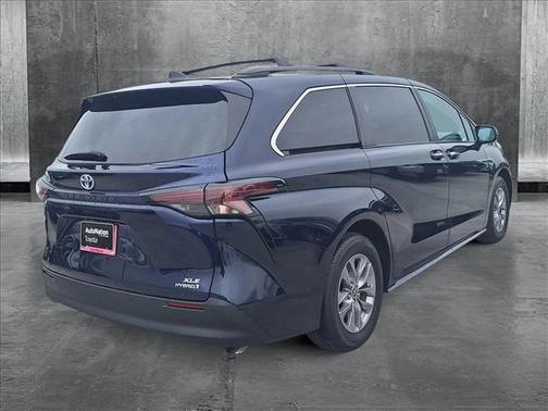 2023 Toyota Sienna XLE 7 Passenger