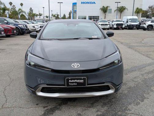2025 Toyota Prius L
