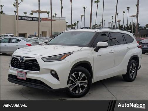 2021 Toyota Highlander Hybrid XLE
