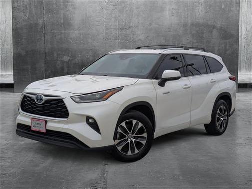 2021 Toyota Highlander Hybrid XLE