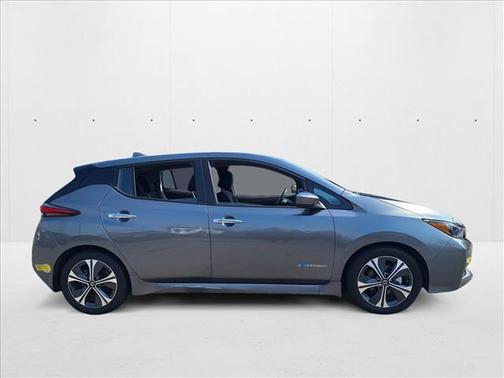 2022 Nissan Leaf SV 40 kWh