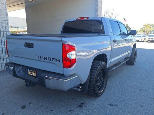 2018 Toyota Tundra SR5