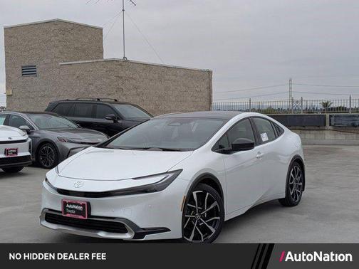 Wind Chill Pearl 2026 Toyota Prius Plug-In Hybrid XSE