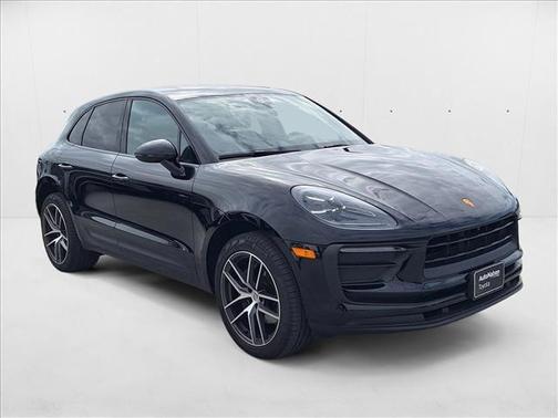 2022 Porsche Macan AWD