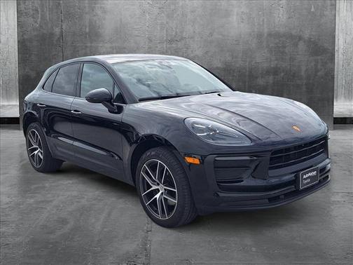2022 Porsche Macan Base