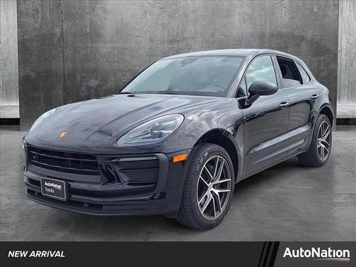 2022 Porsche Macan Base