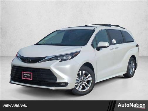 2026 Toyota Sienna XLE