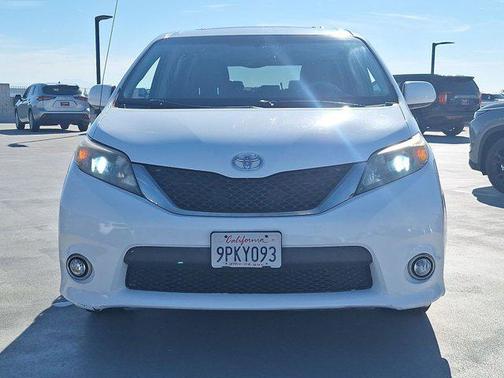2012 Toyota Sienna SE