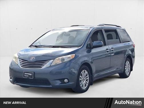 2017 Toyota Sienna XLE