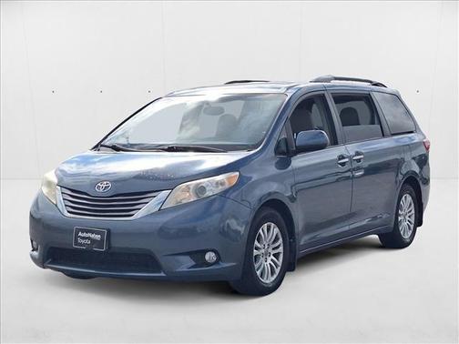2017 Toyota Sienna XLE