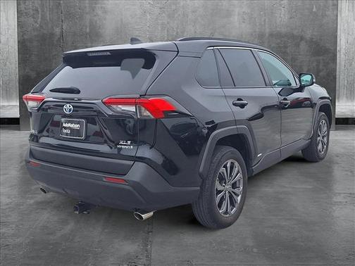 2022 Toyota RAV4 Hybrid XLE Premium
