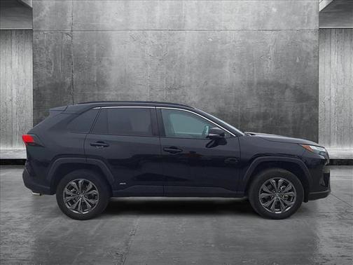 2022 Toyota RAV4 Hybrid XLE Premium