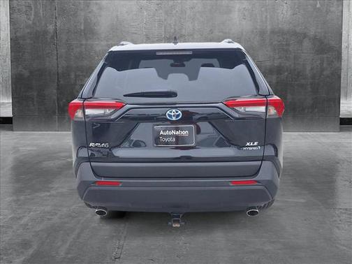 2022 Toyota RAV4 Hybrid XLE Premium