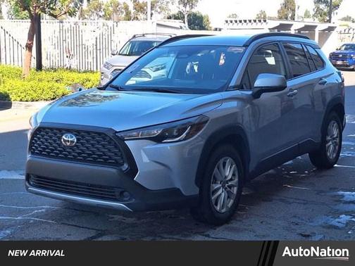 Sonic Silver 2024 Toyota Corolla Cross LE