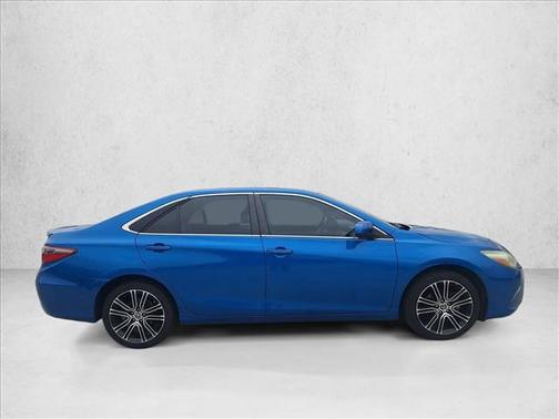 Blue Streak Metallic 2016 Toyota Camry SE w/Special Edition Pkg