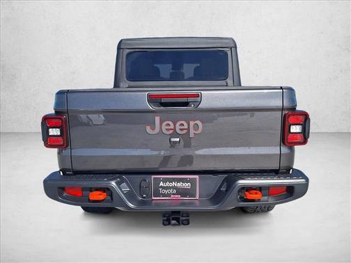 Granite Crystal Metallic Clearcoat 2025 Jeep Gladiator Mojave 4x4