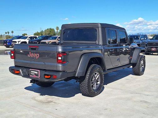 2025 Jeep Gladiator Mojave 4x4