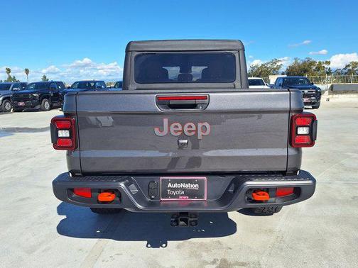2025 Jeep Gladiator Mojave 4x4