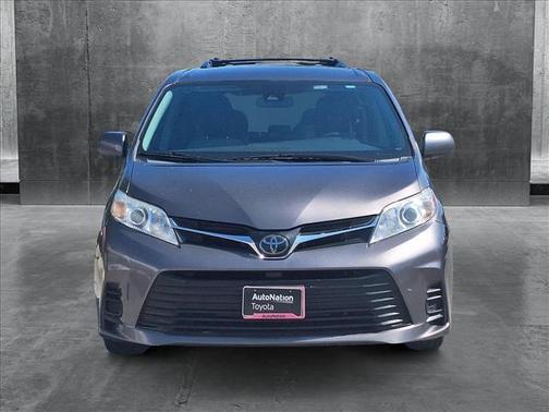 2020 Toyota Sienna LE