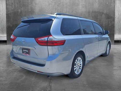 2015 Toyota Sienna XLE