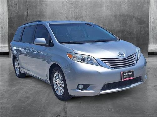 2015 Toyota Sienna XLE