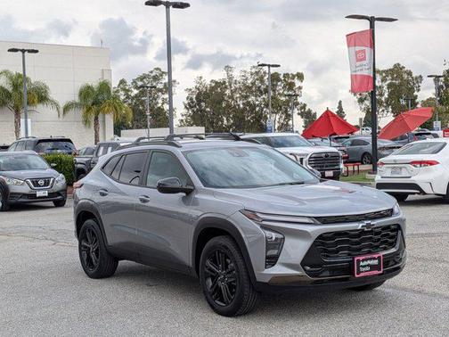 Sterling Gray Metallic 2024 Chevrolet Trax FWD ACTIV