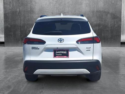 2022 Toyota Corolla Cross XLE