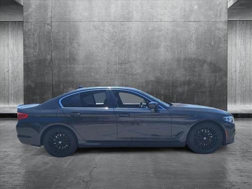 2019 BMW 530 530i