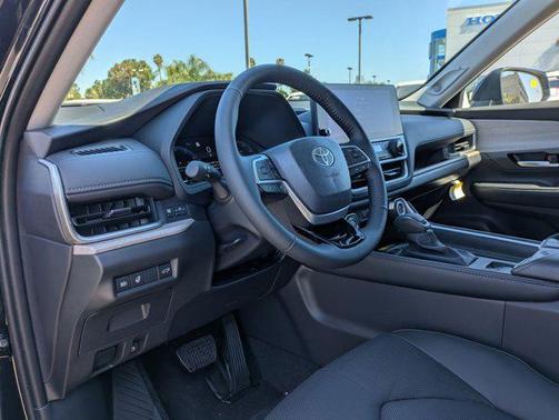 2025 Toyota Grand Highlander Limited