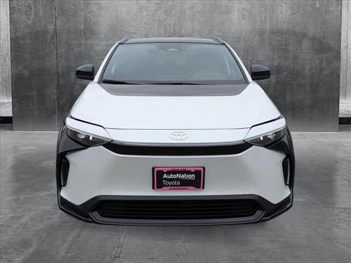 2025 Toyota bZ4X XLE
