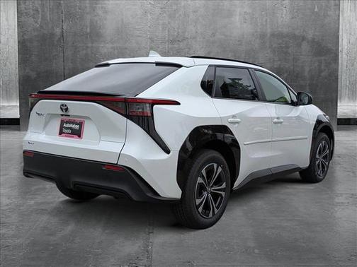 2025 Toyota bZ4X XLE