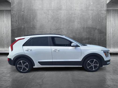2023 Kia Niro EX