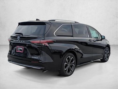 2025 Toyota Sienna Platinum