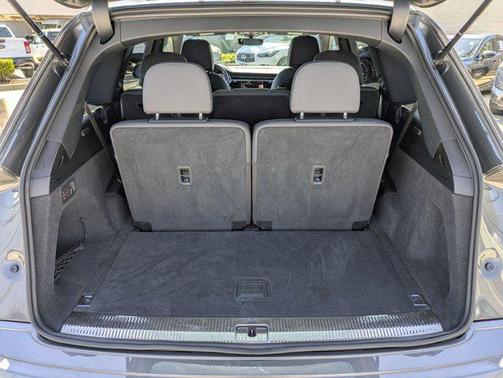 2021 Audi Q7 45 Premium Plus
