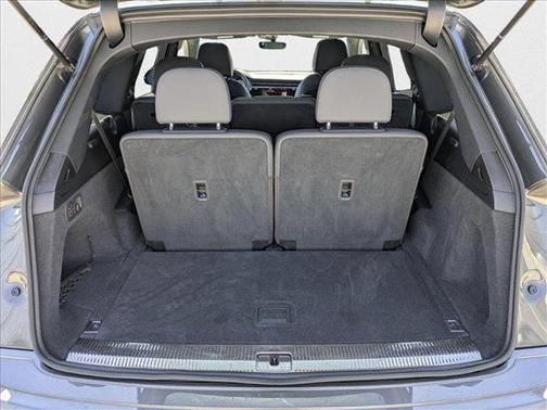 2021 Audi Q7 45 Premium Plus