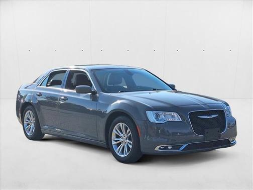 2019 Chrysler 300 Touring